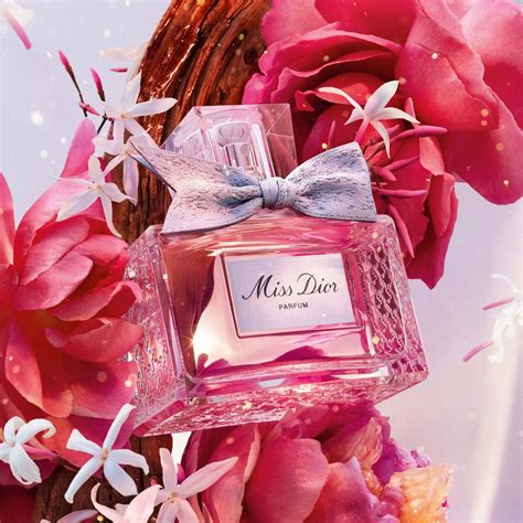 is miss dior perfume good.